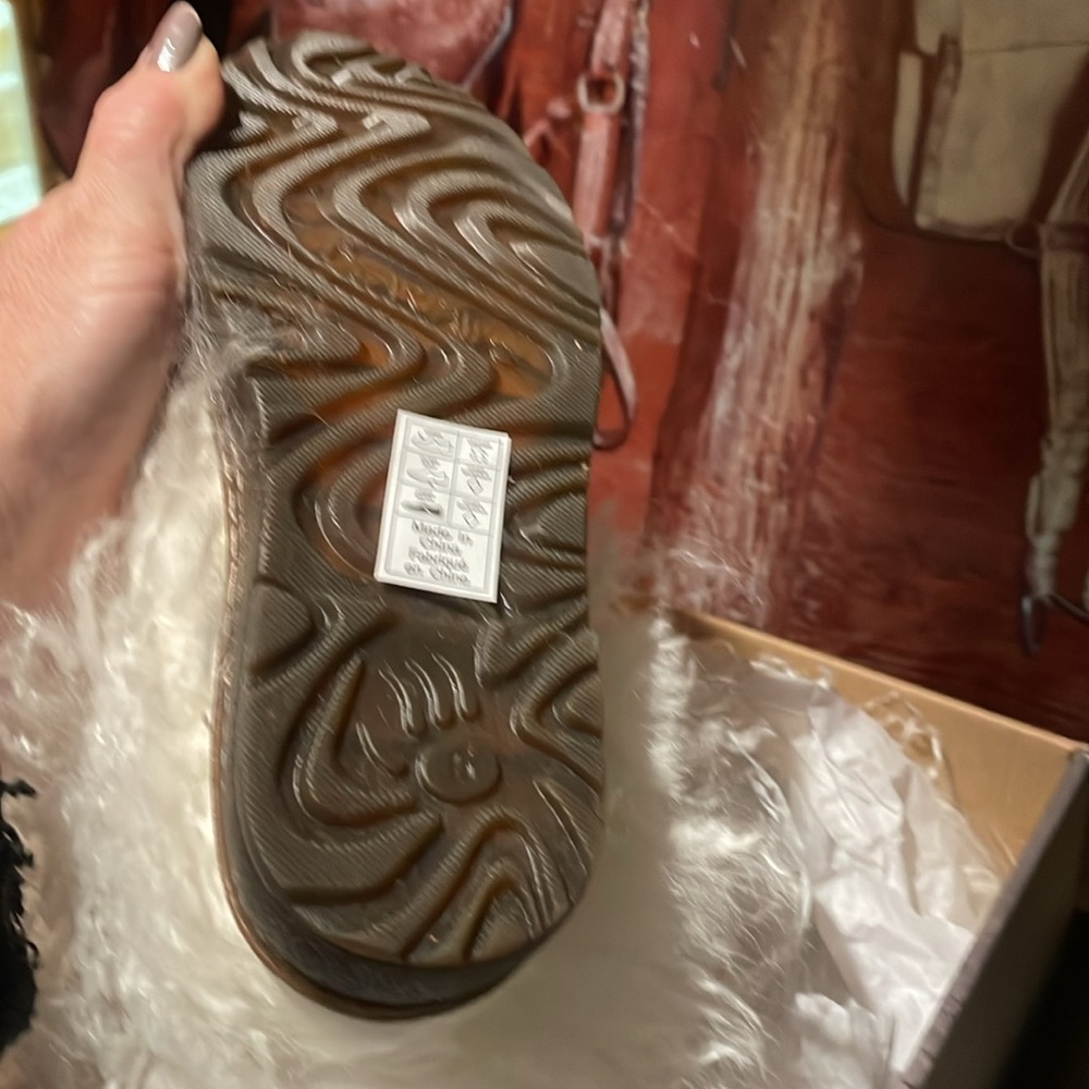 New BearPaw boots - Picture 12 of 13